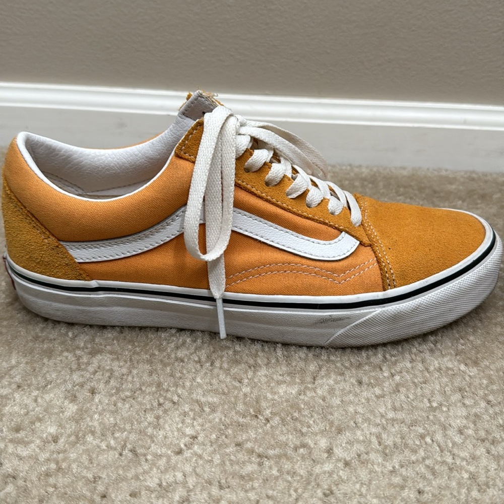Vans - Picture 5 of 7